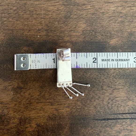 VINTAGE STERLING SILVER ORNATE POST EARRINGS - Picture 13 of 13